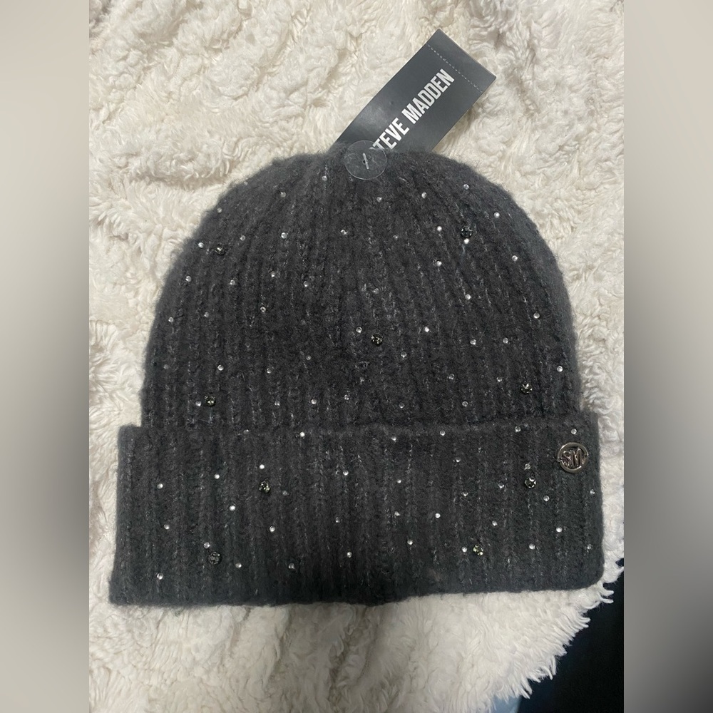 NWT steve madden winter hat with gems